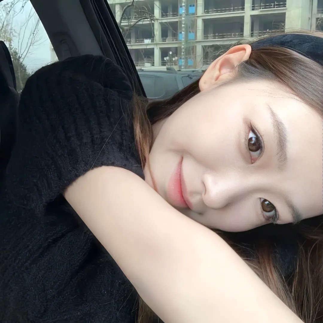 埃舍尔街的红色邮筒